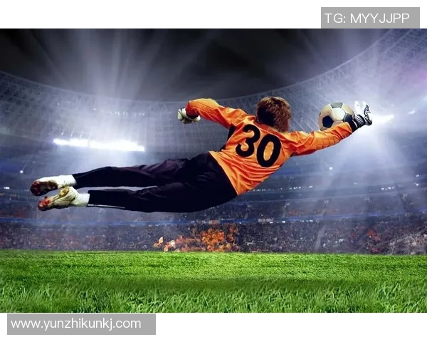 球星同款足球手套展示 强力抓握助力精准扑救 体验专业球员的极致装备